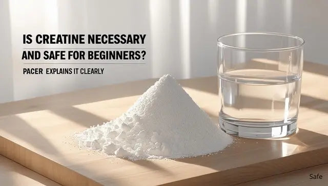 Poederdosering en glas water als visuele uitleg bij de vraag: is creatine nodig en veilig voor beginners?